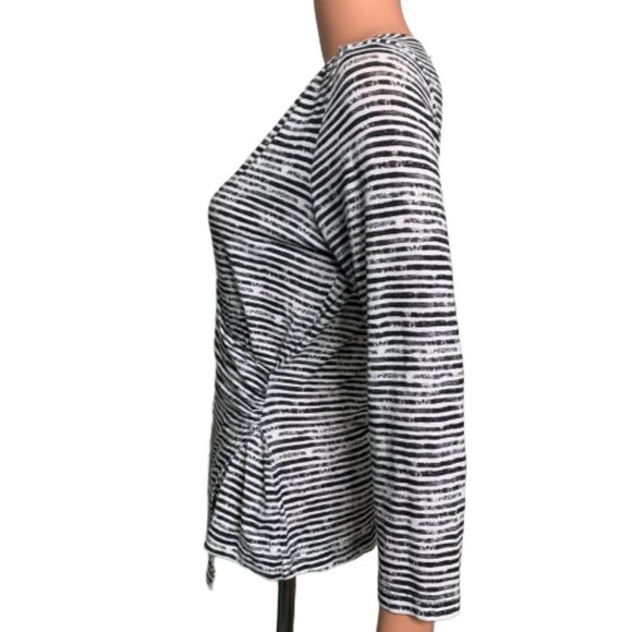 Cheryl Nash Windridge 3/4 Sleeve Zebra Wrap Top - Picture 3 of 7